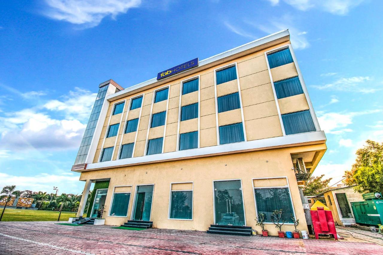Fabhotel Amrit Greens Indore Airport Exterior foto
